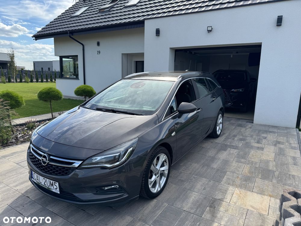 Opel Astra 1.6 CDTI Sport - 1