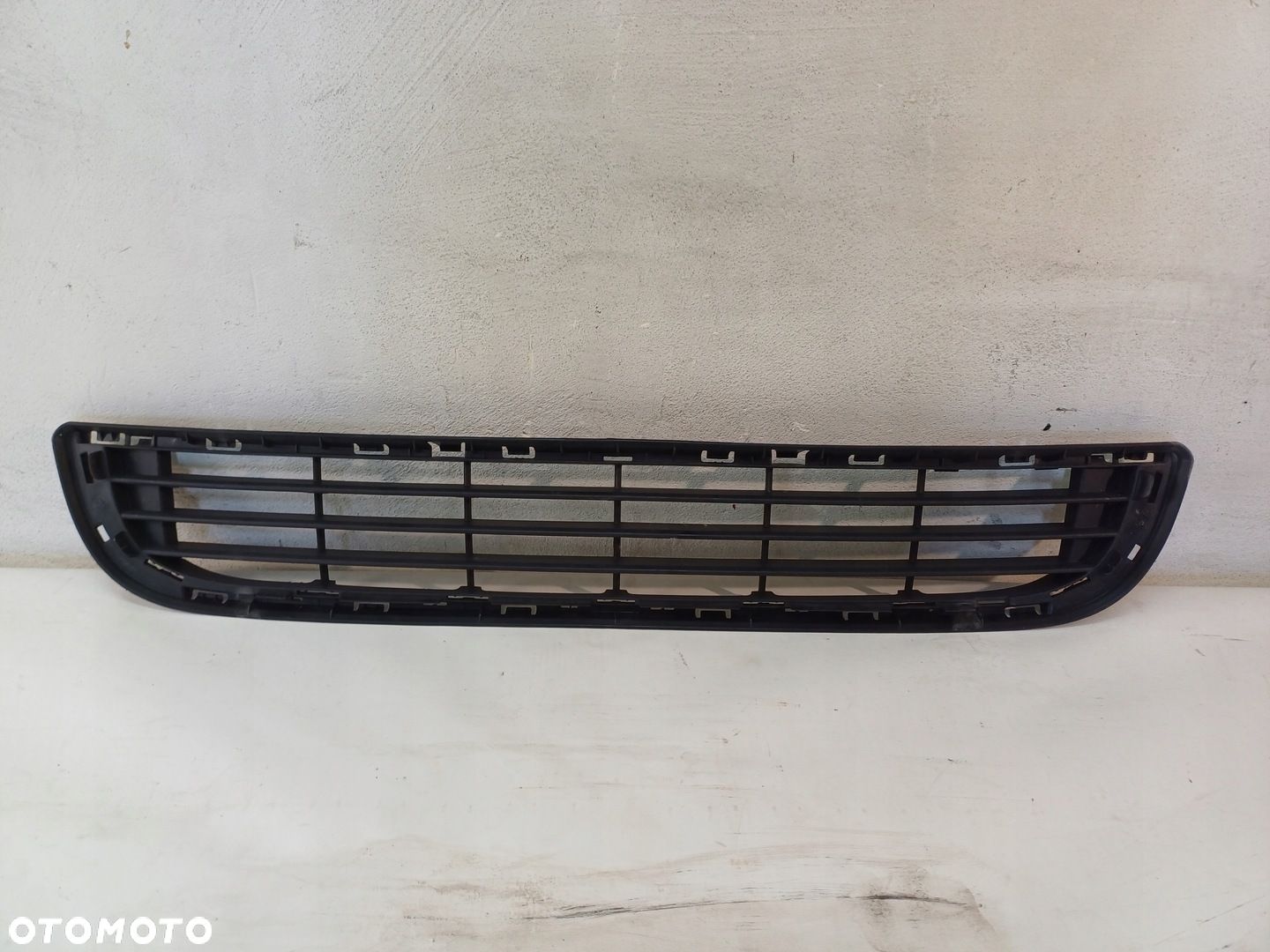 KRATKA ŚRODKOWA ZDERZAKA PRZÓD CITROEN BERLINGO III 3 08- - 1