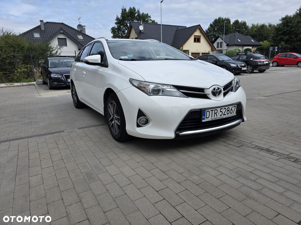 Toyota Auris - 1