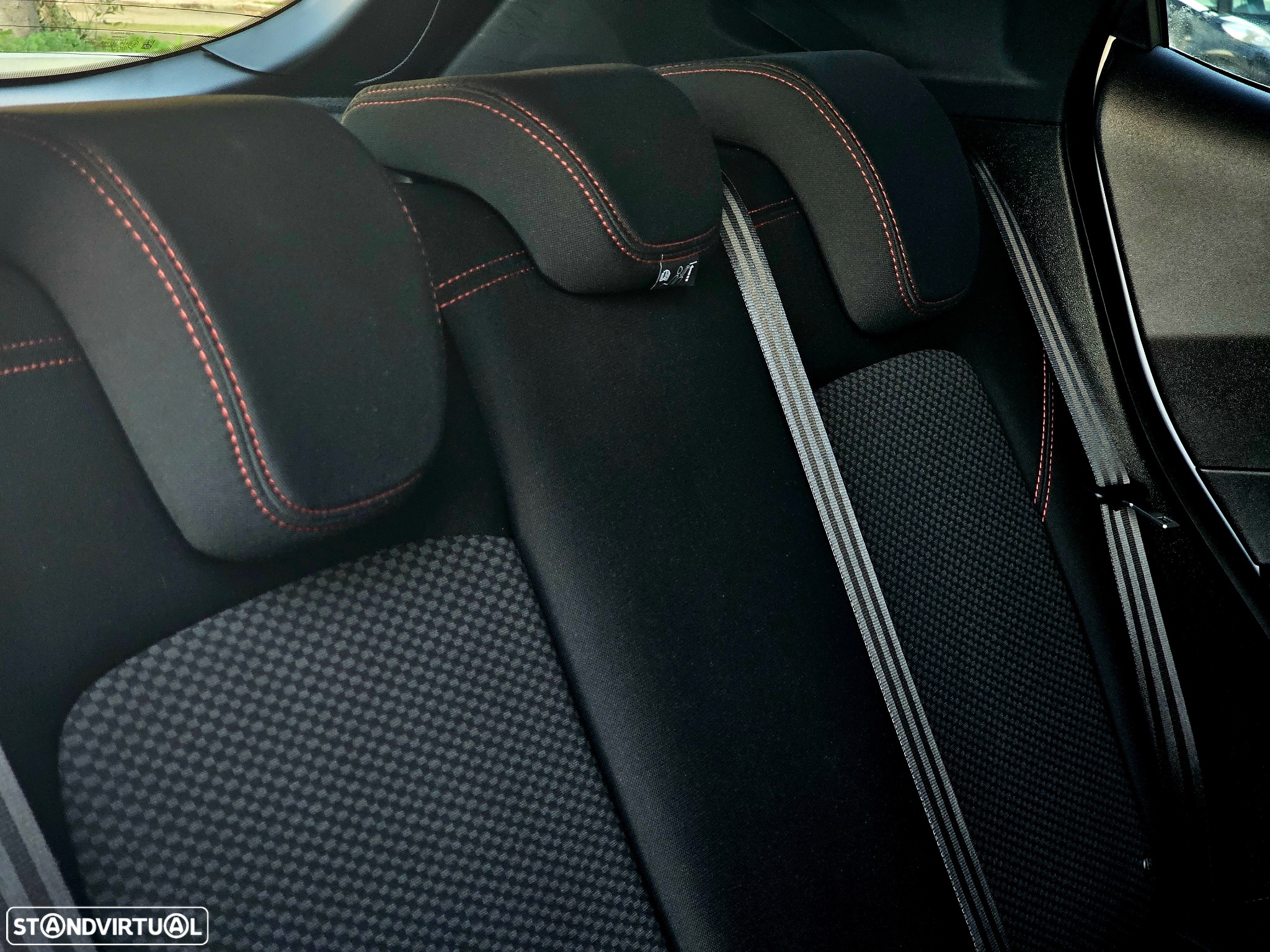 Ford Fiesta 1.0 EcoBoost ST-Line X - 9