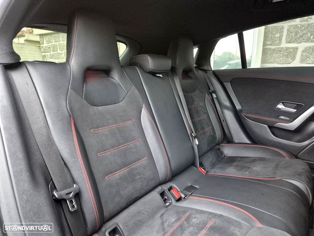Mercedes-Benz CLA 250 e Shooting Brake AMG Line - 11