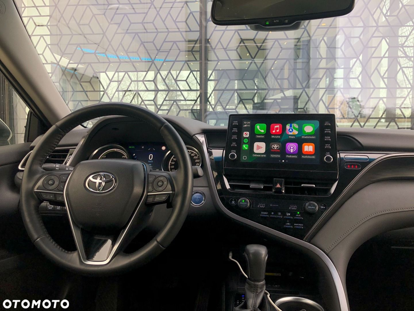 Toyota Camry - 5