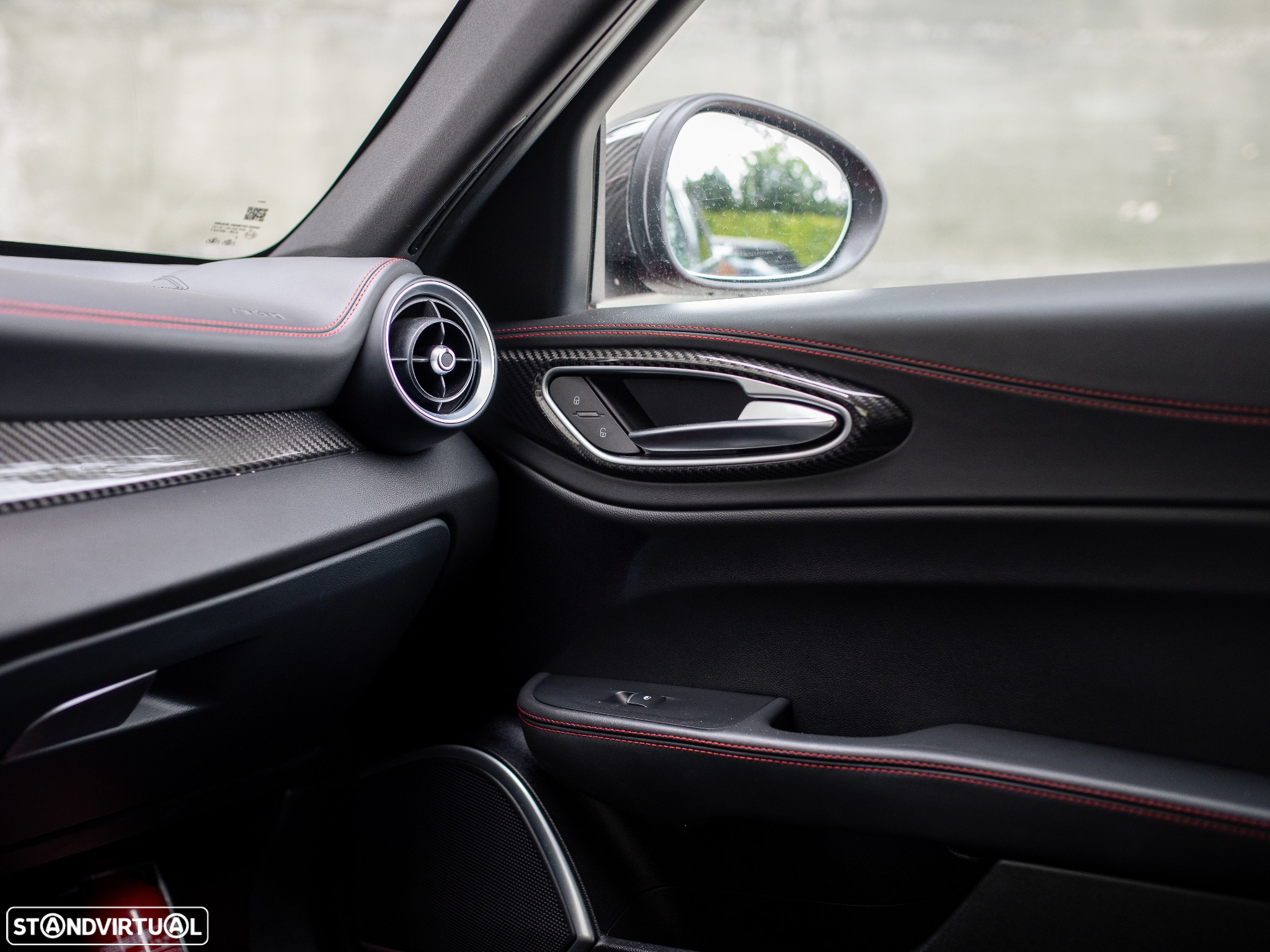 Alfa Romeo Giulia 2.9 Bi-Turbo Quadrifoglio - 37