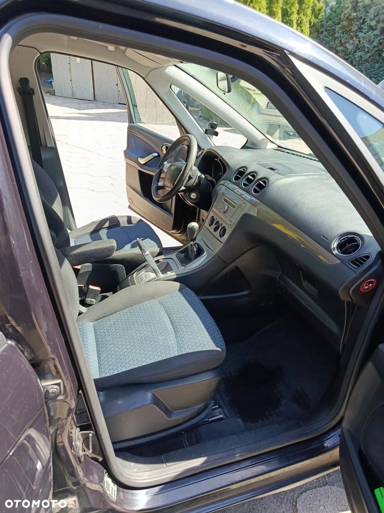 Ford Galaxy - 20