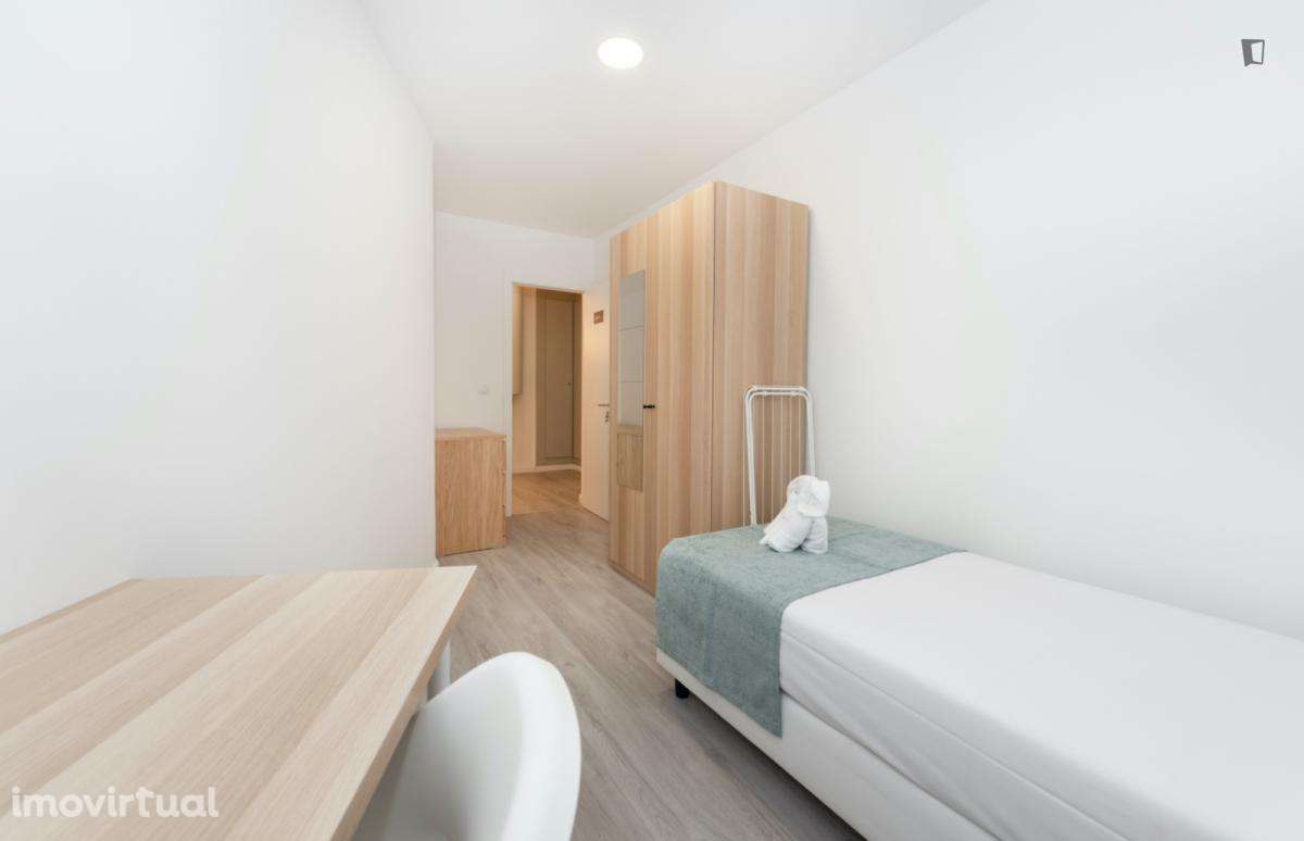 Quarto - localizado em Saldanha Lisbon - Grande imagem: 3/17