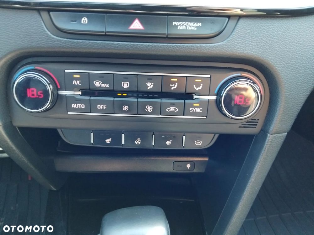 Kia ProCeed 1.6 T-GDI GT DCT - 16