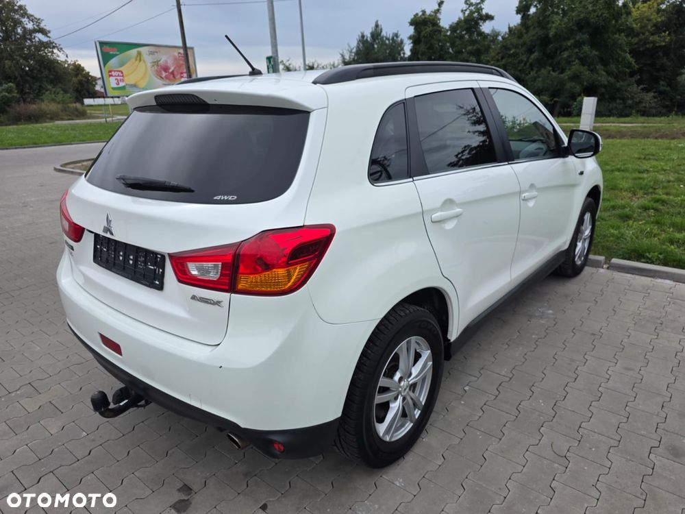 Mitsubishi ASX - 5