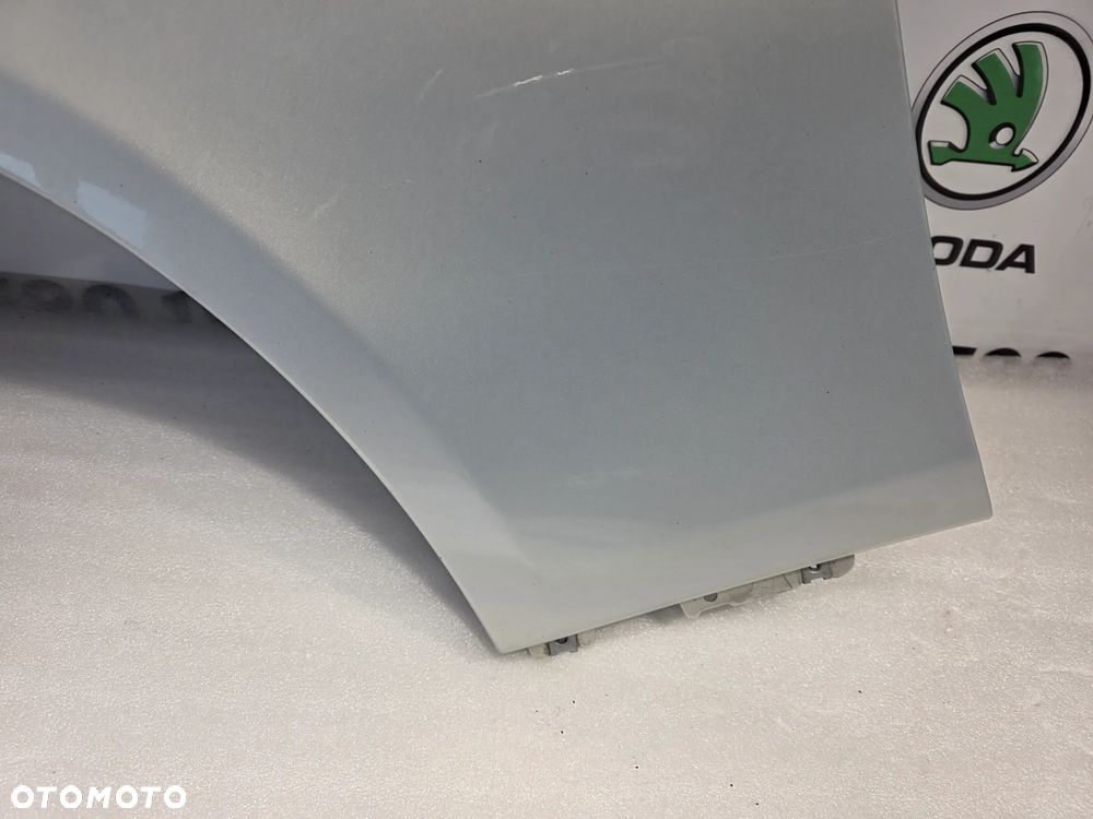 BMW E60 / E61 LEWY BŁOTNIK PRZEDNI PRZÓD NR AUKCJI BŁ232 - 2
