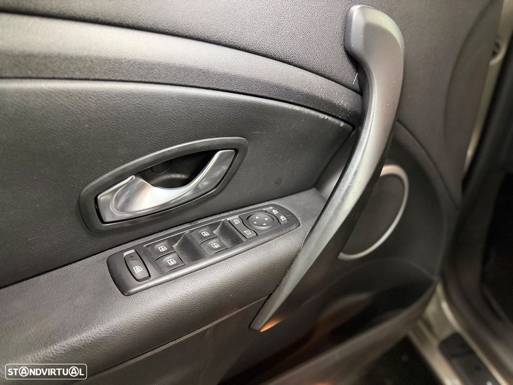 Renault Mégane 1.5 dCi Dynamique S - 13