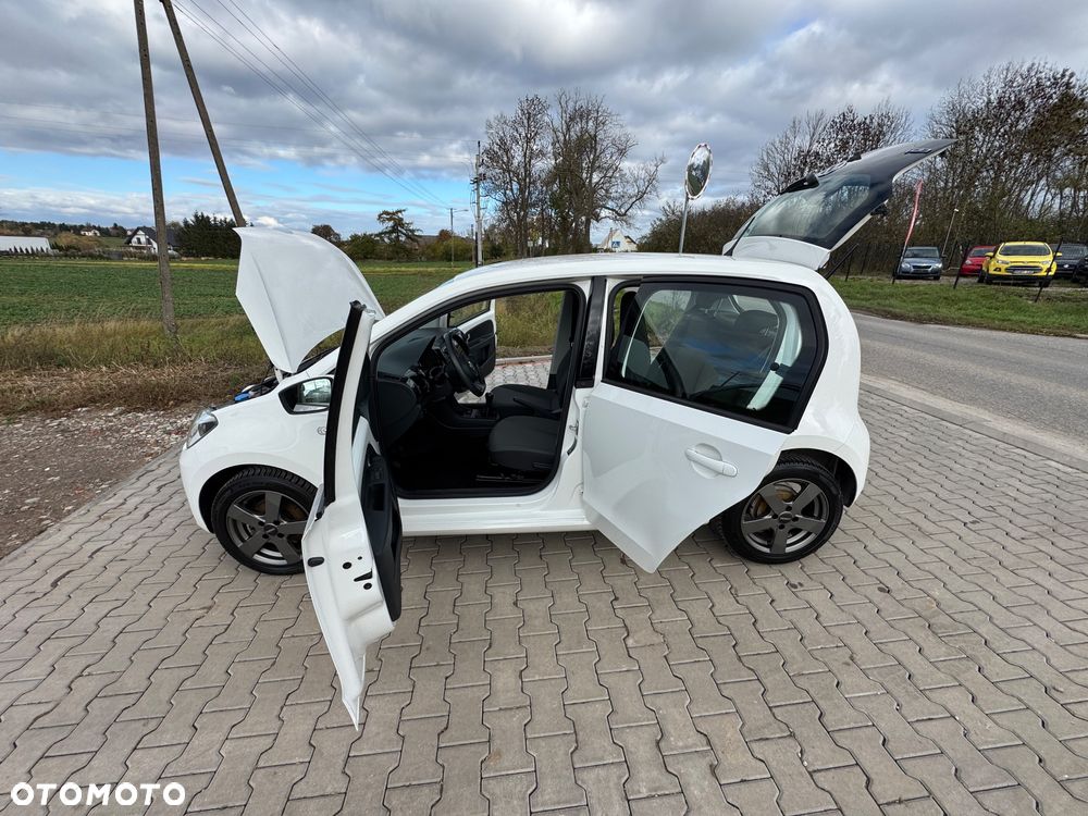 Volkswagen up! 1.0 high EU6 - 8