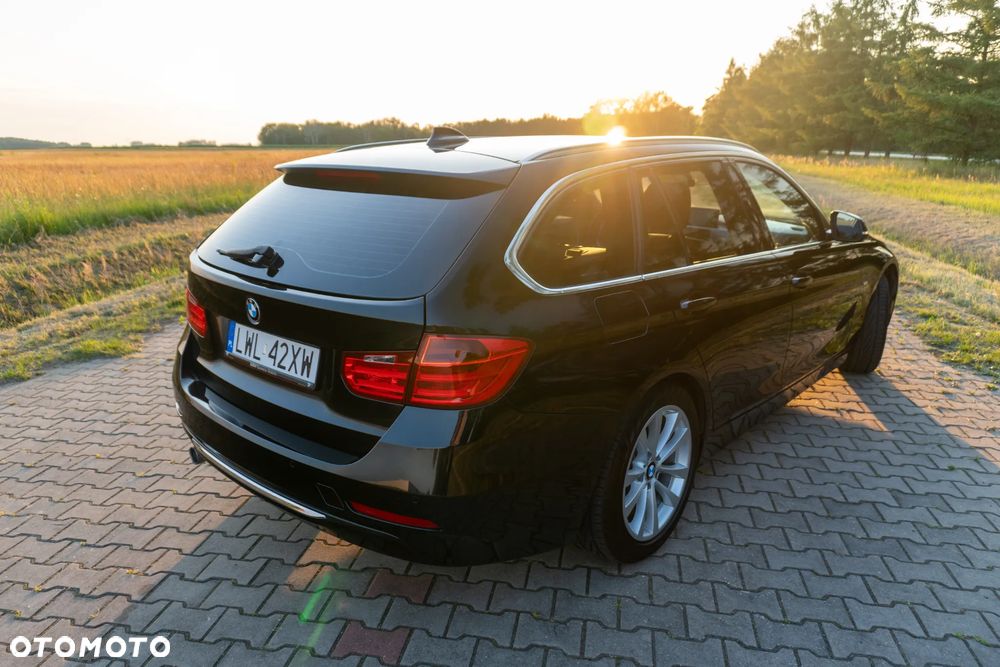 BMW Seria 3 318d Luxury Line - 17