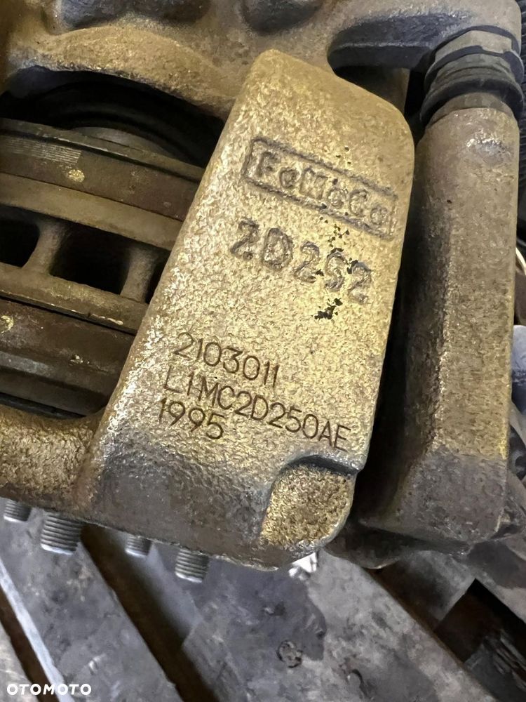 ZWROTNICA TARCZA ZACISK TYŁ PRAWY FORD EXPLORER MK6 4X4 - 6