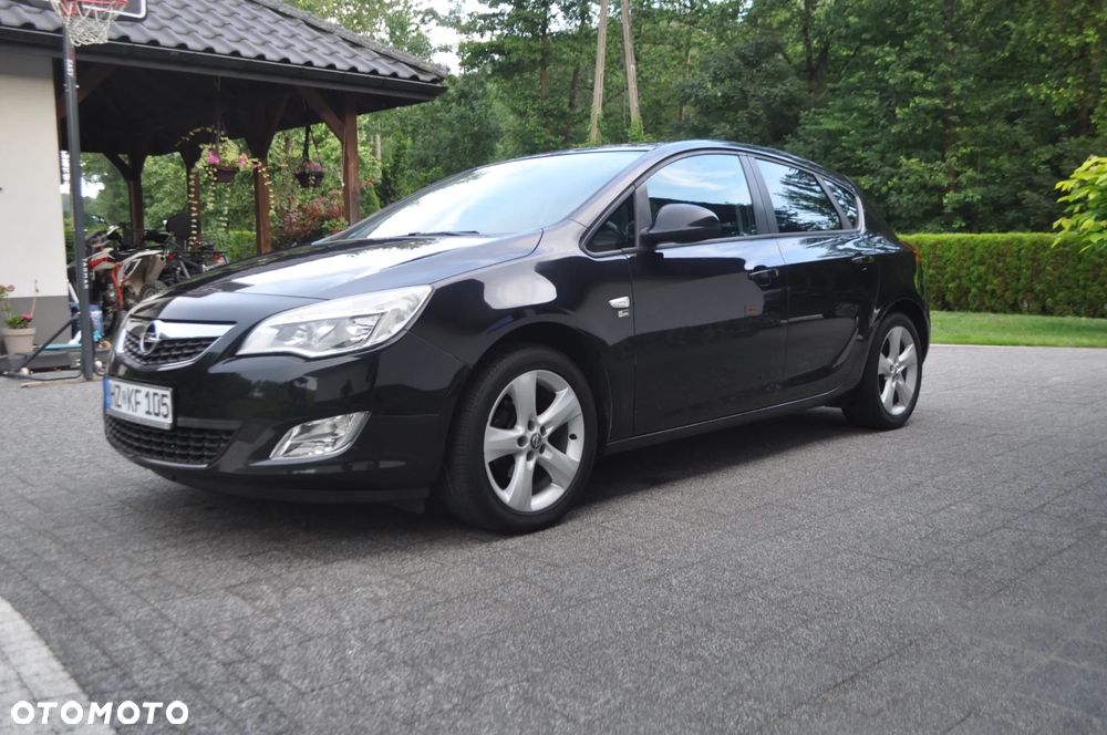 Opel Astra 1.4 Turbo 150 Jahre - 12
