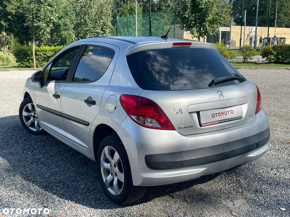 Peugeot 207 1.4 Trendy - 24