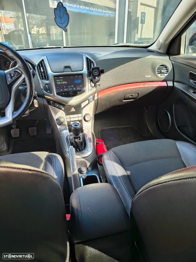 Chevrolet Cruze SW 1.7 VCDi LTZ - 8