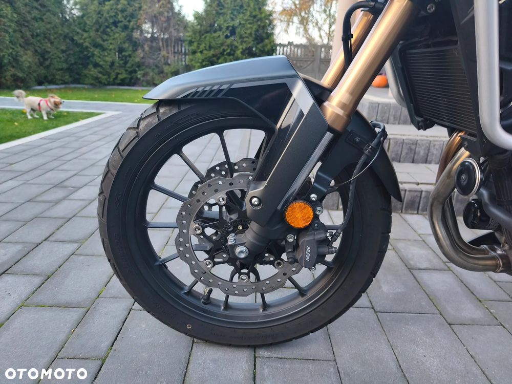 Honda CB - 23