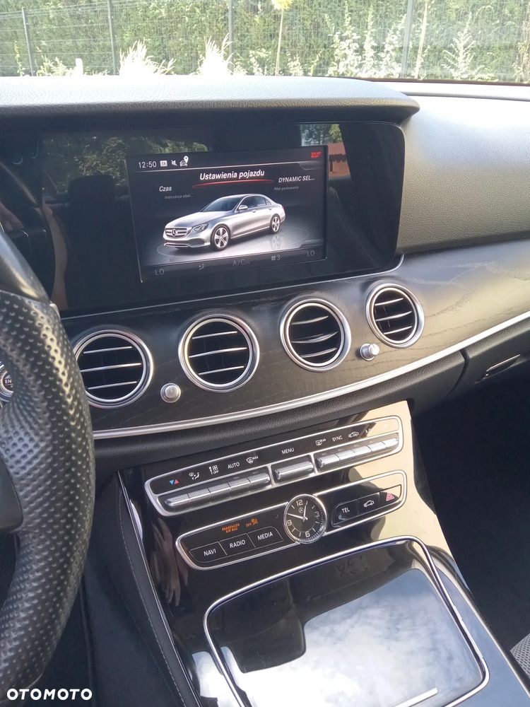 Mercedes-Benz Klasa E 200 9G-TRONIC Avantgarde - 32