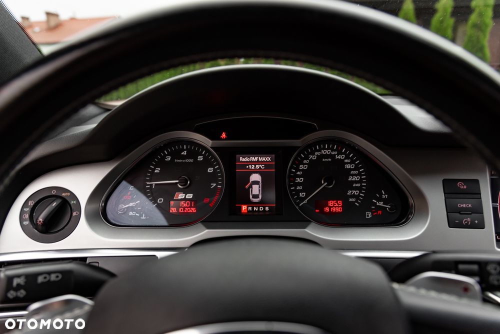 Audi S6 Avant Standard - 31