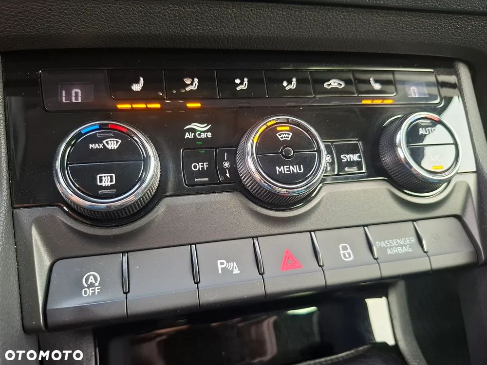 Skoda Karoq 2.0 TDI SCR 4x4 Style DSG - 9