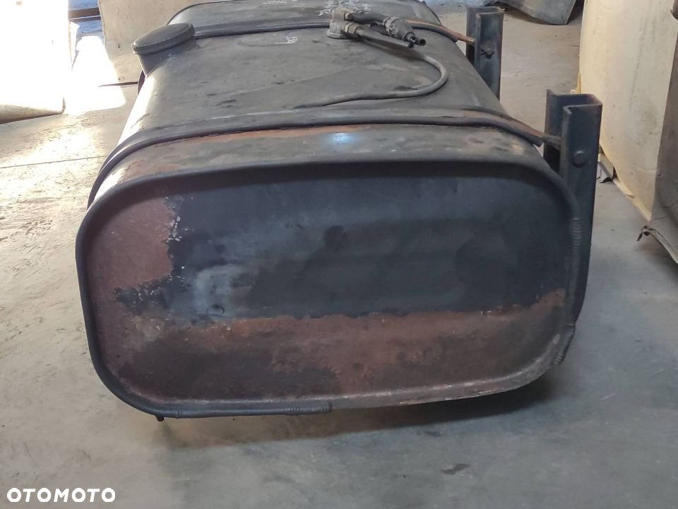 BAK ZBIORNIK PALIWA + POMPKA MAN L2000 106x60x35,5 - 6