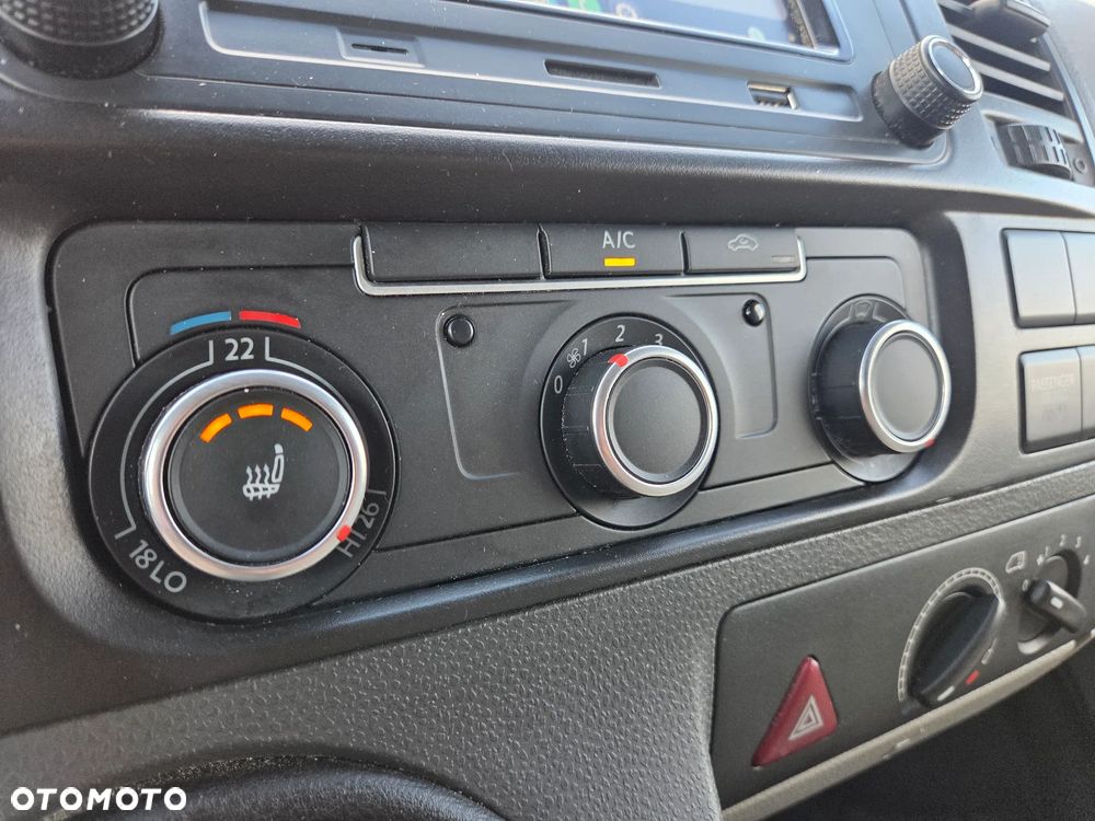 Volkswagen Transporter - 15