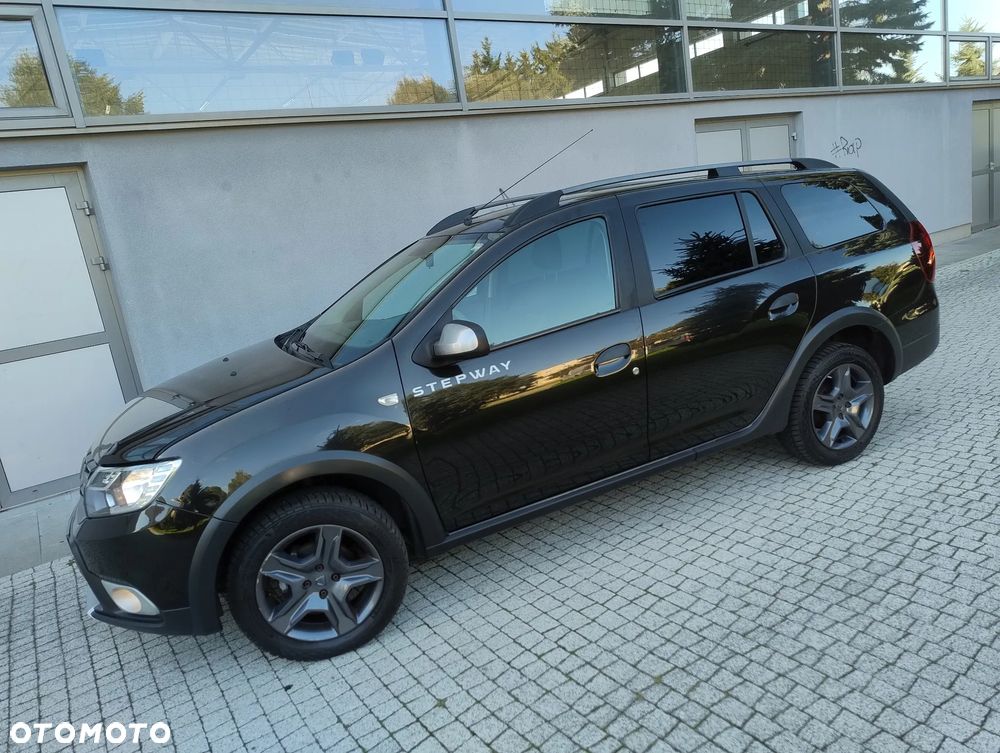 Dacia Logan TCe 90 S&S Stepway Celebration - 1
