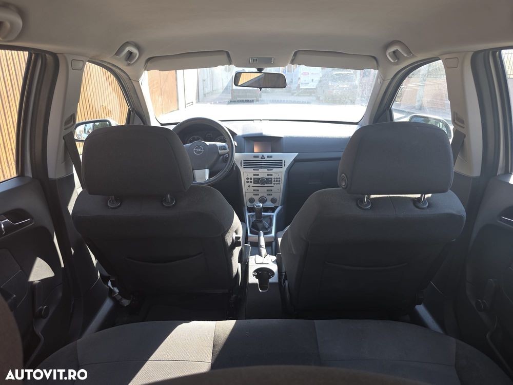 Opel Astra 1.7 CDTI - 10