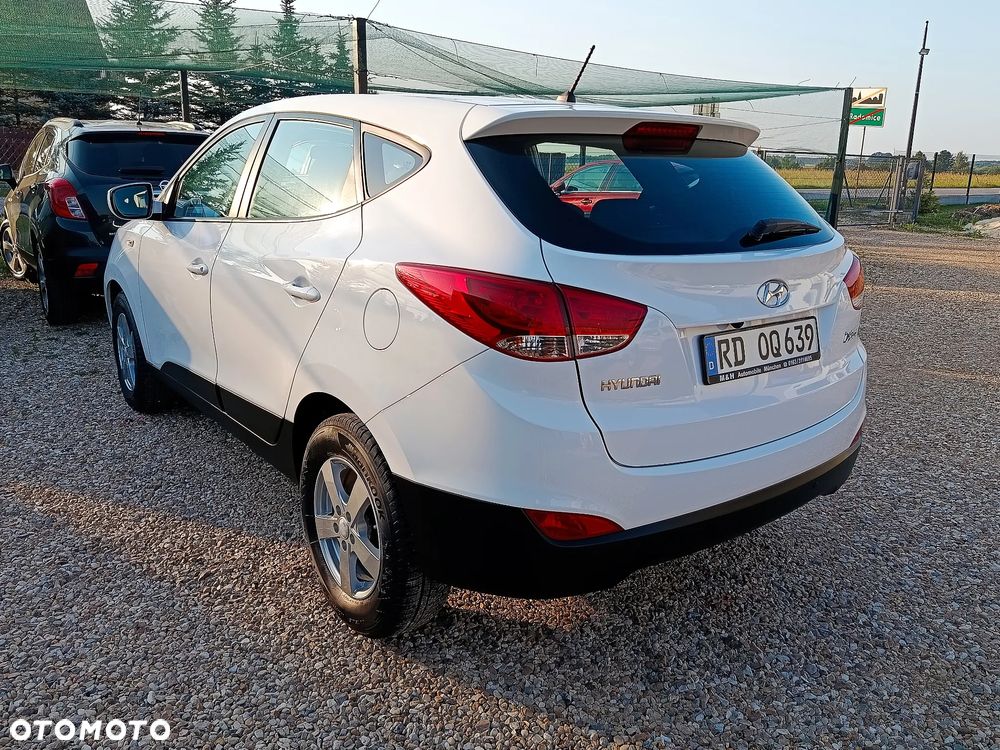 Hyundai ix35 blue 1.6 2WD Finale Silver - 4