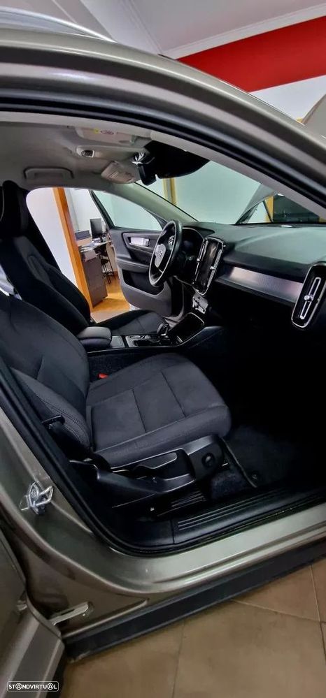 Volvo XC 40 1.5 T2 Momentum Plus Geartronic - 52
