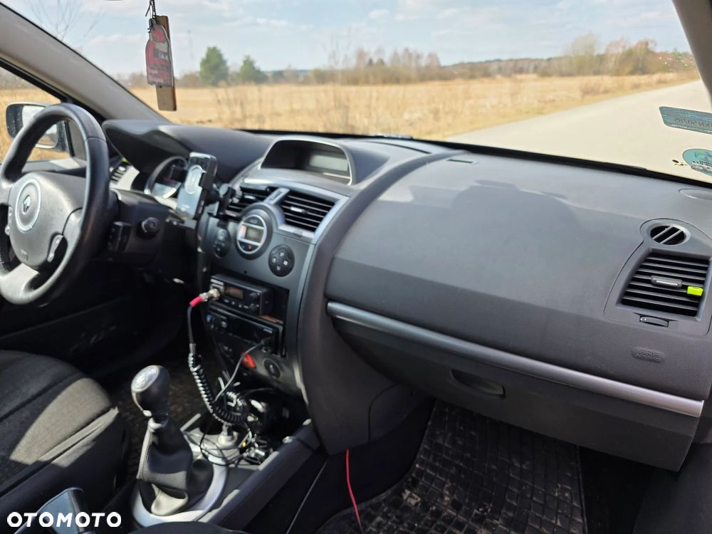 Renault Megane 2.0 Turbo Dynamique - 9