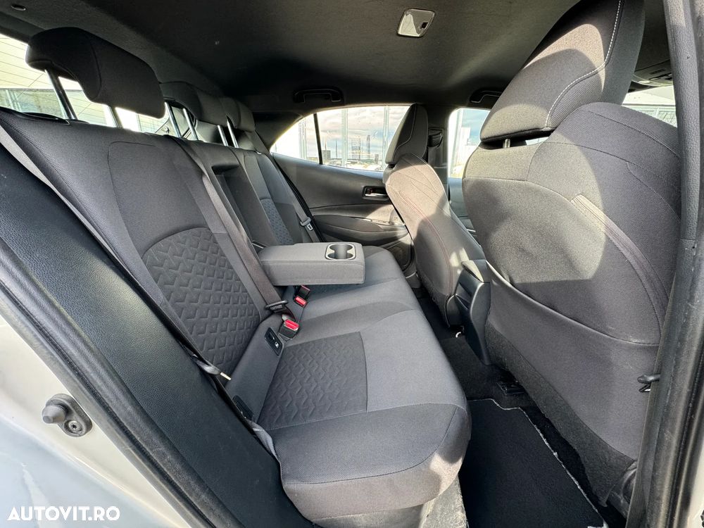 Toyota Corolla 1.8 HSD Dynamic - 23