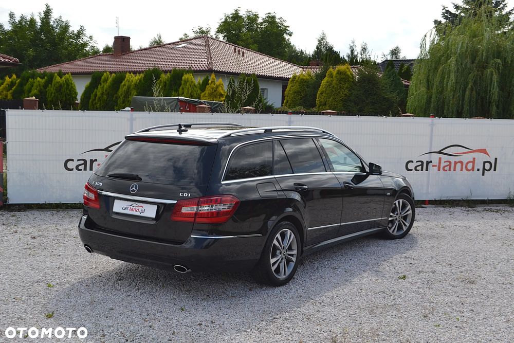 Mercedes-Benz Klasa E 300 BlueTEC 7G-TRONIC Avantgarde - 13