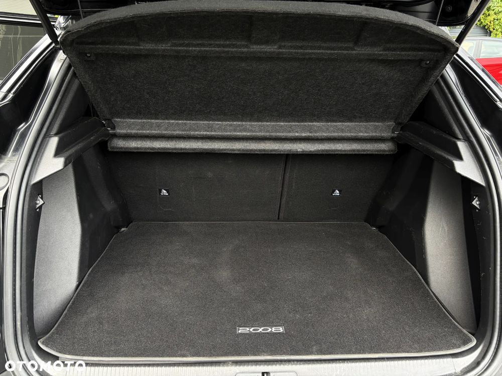 Peugeot 2008 1.2 PureTech Allure Pack S&S - 32