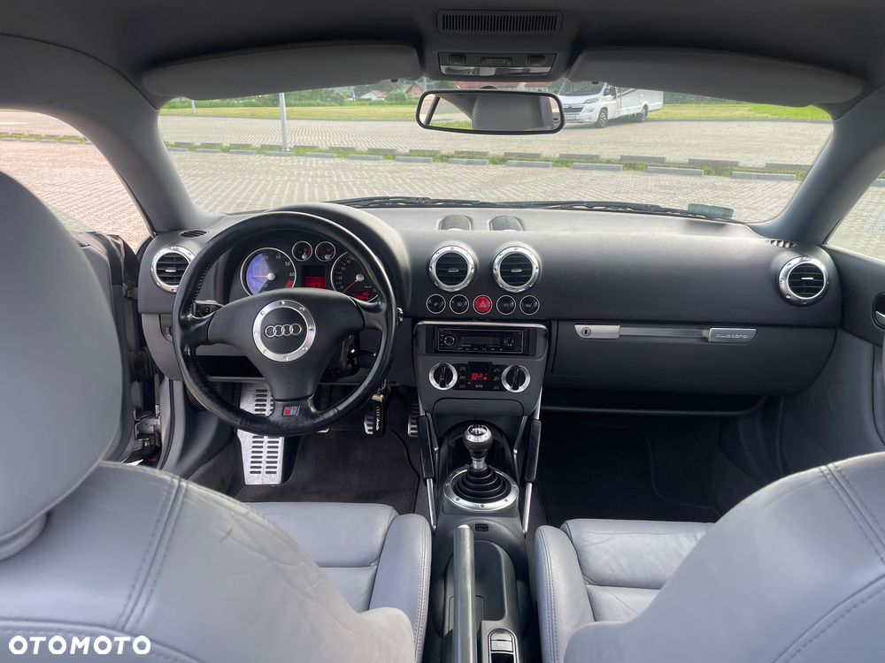 Audi TT Coupé 1.8T Quattro - 10