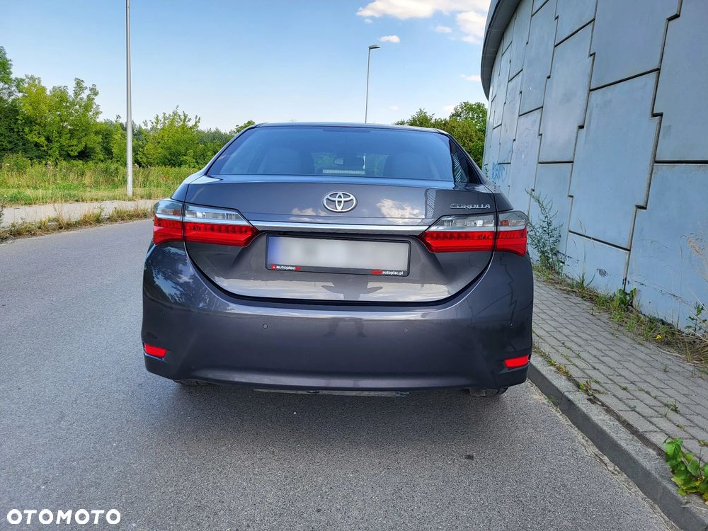 Toyota Corolla - 5