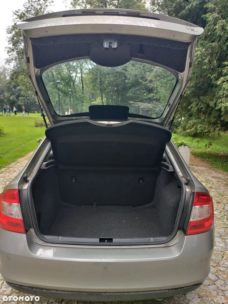 Skoda RAPID 1.2 TSI Style - 12