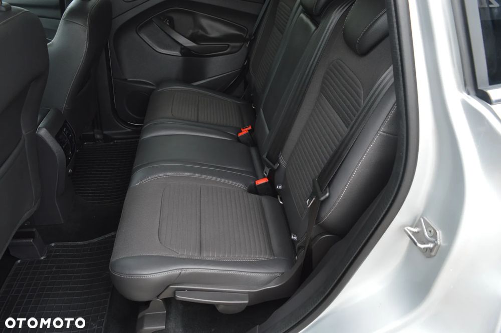 Ford Kuga 2.0 TDCi 4x2 Titanium - 14