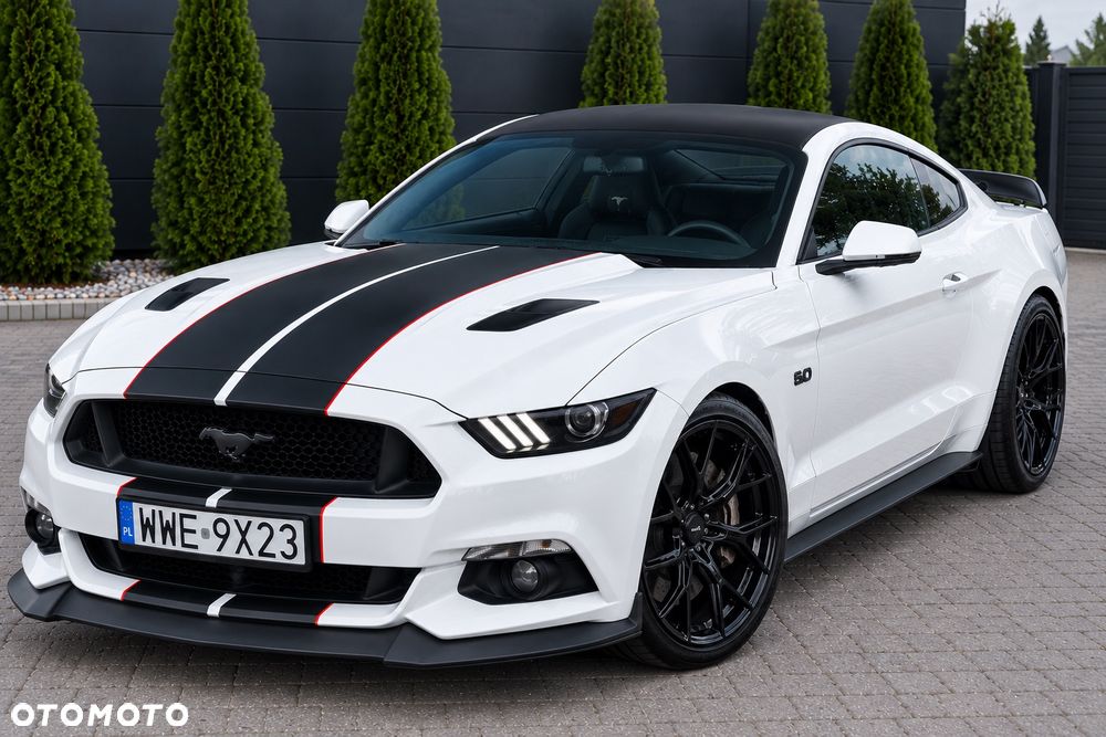 Ford Mustang - 1
