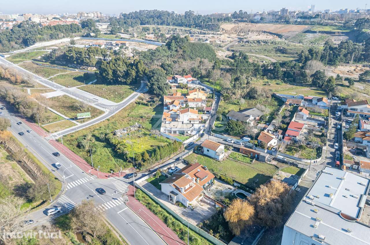 Moradia T4 com 450 m² de terreno próximo à praia de Canidelo - Grande imagem: 5/42