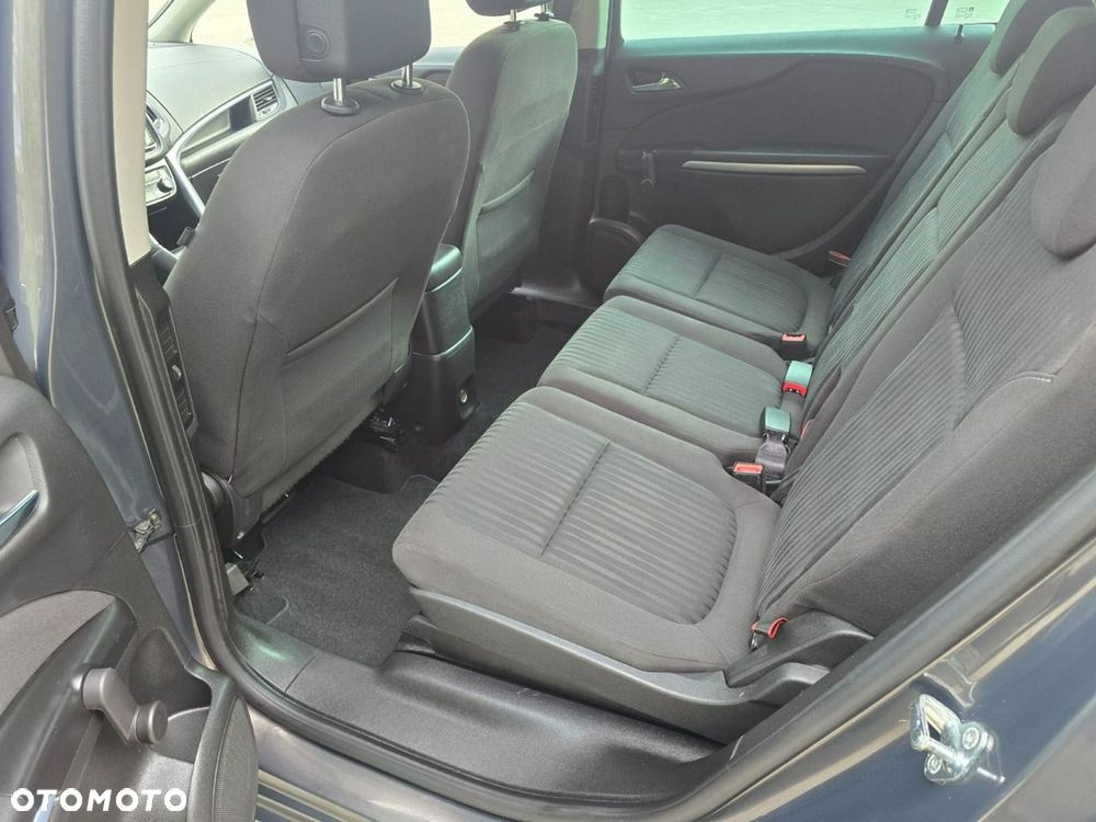 Opel Zafira - 26