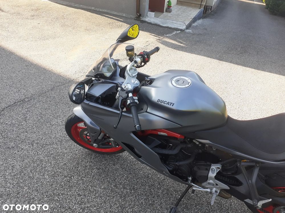 Ducati SuperSport - 38