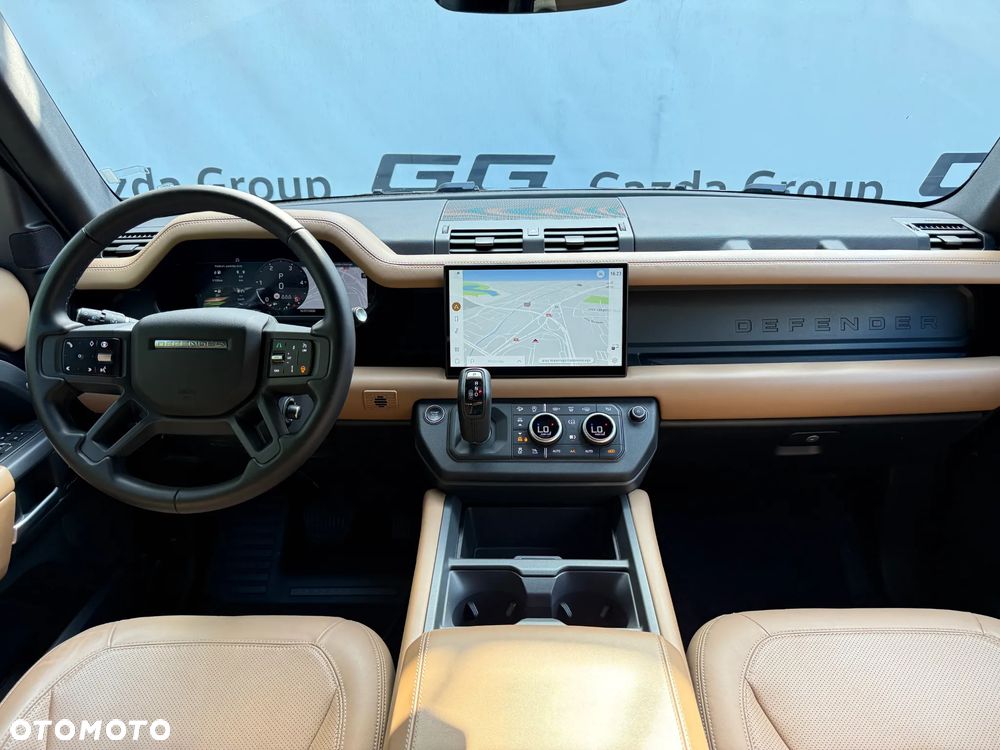 Land Rover Defender 3.0 D250 mHEV X-Dynamic HSE - 11