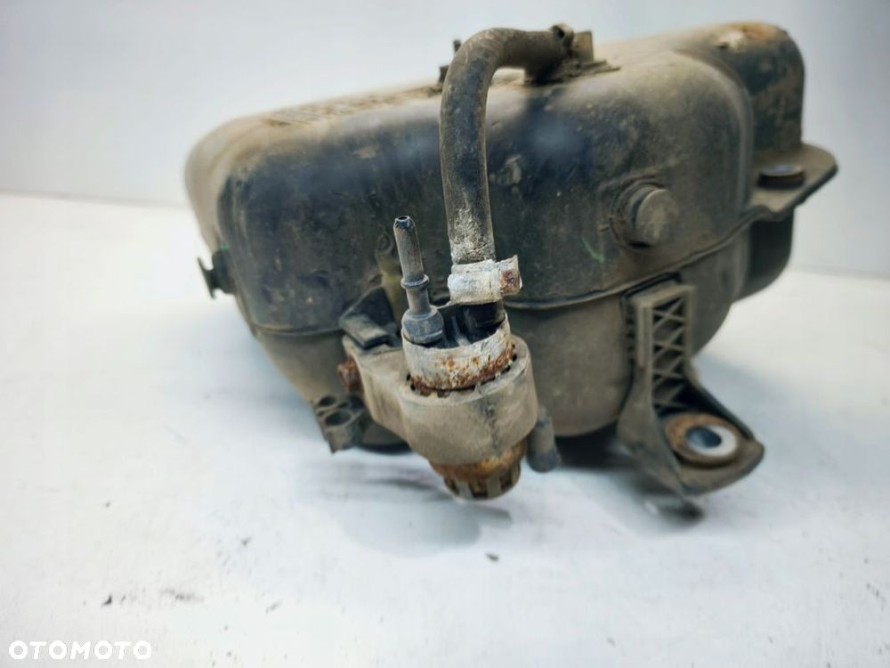 ZBIORNIK PALIWA PŁYNU ADBLUE AUDI A4 B8 A5 8T 2.0 TDI 8K0131878F - 5