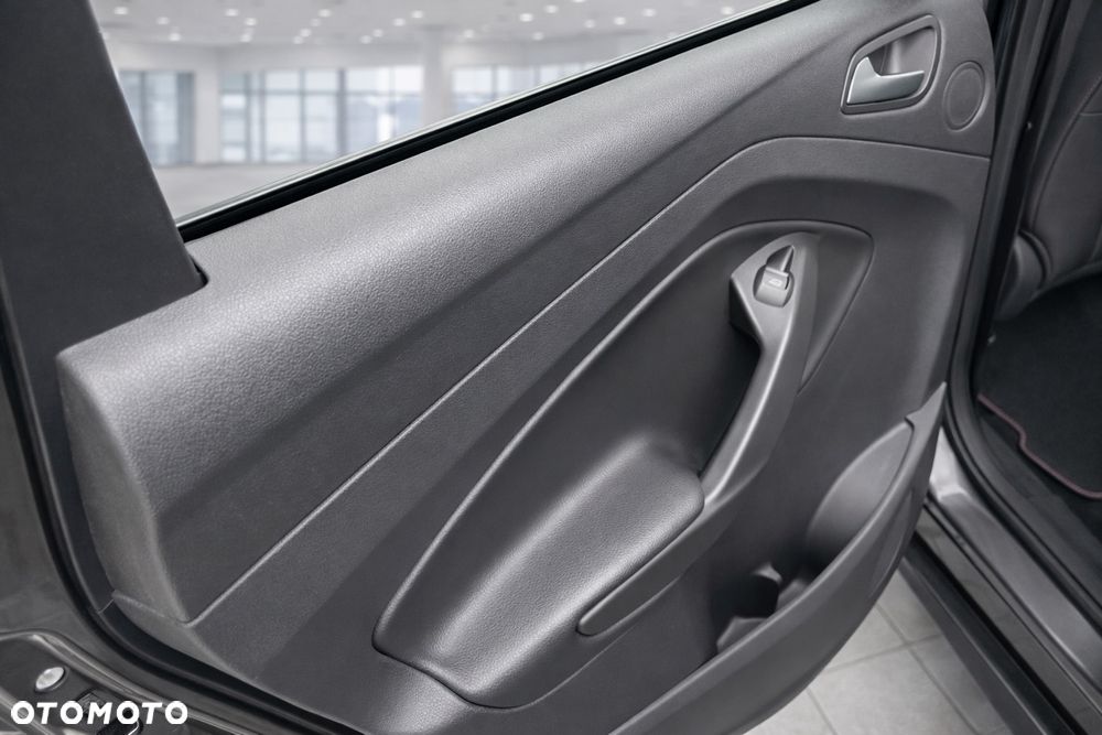 Ford Kuga 1.5 EcoBoost 2x4 ST-Line - 7