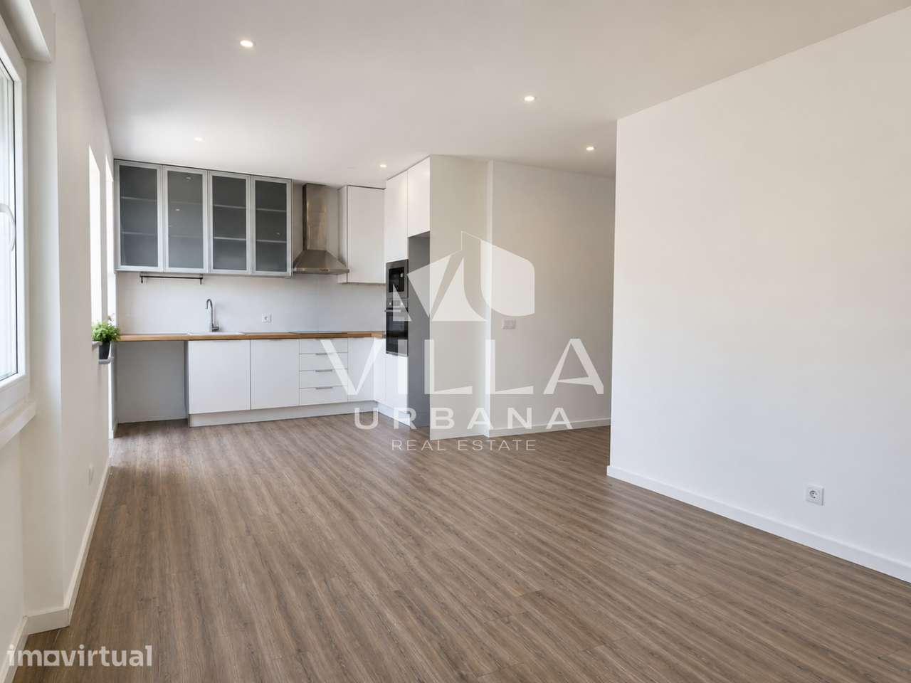 Apartamento T2 c/quintal na Cruz de Pau - Grande imagem: 2/16