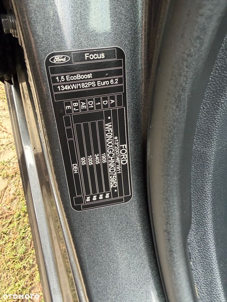 Ford Focus 1.5 EcoBoost STart-Stopp-System ST-LINE X - 25
