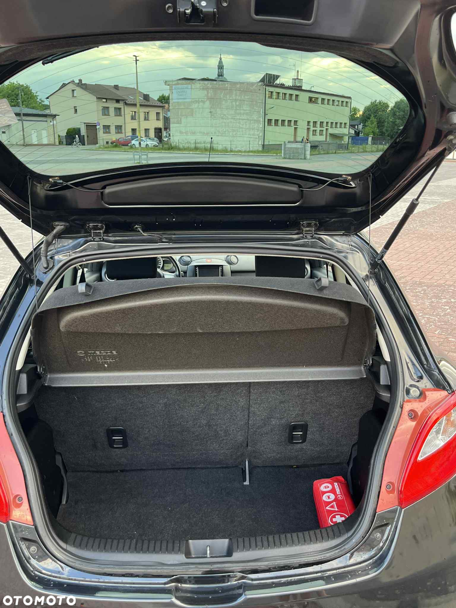 Mazda 2 - 12