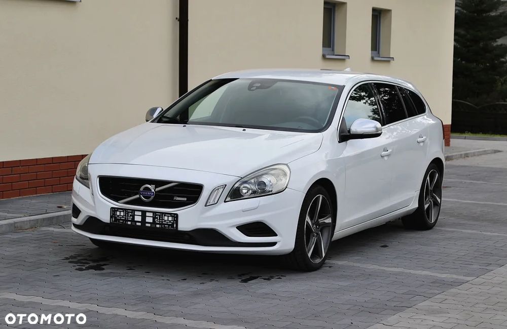 Volvo V60 2.0T R-Design - 3