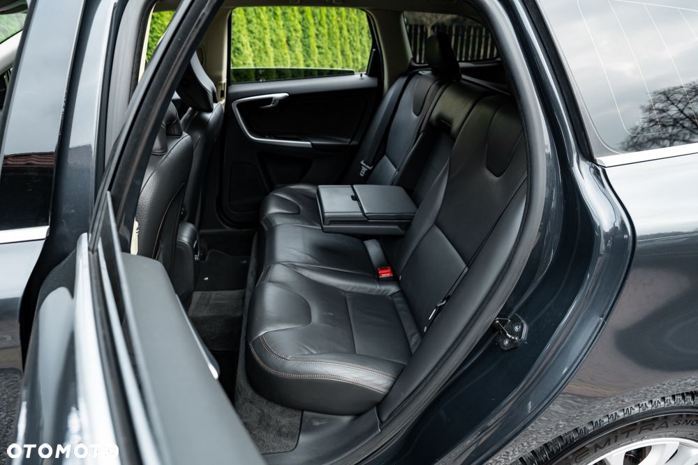 Volvo XC 60 2.4D AWD - 18