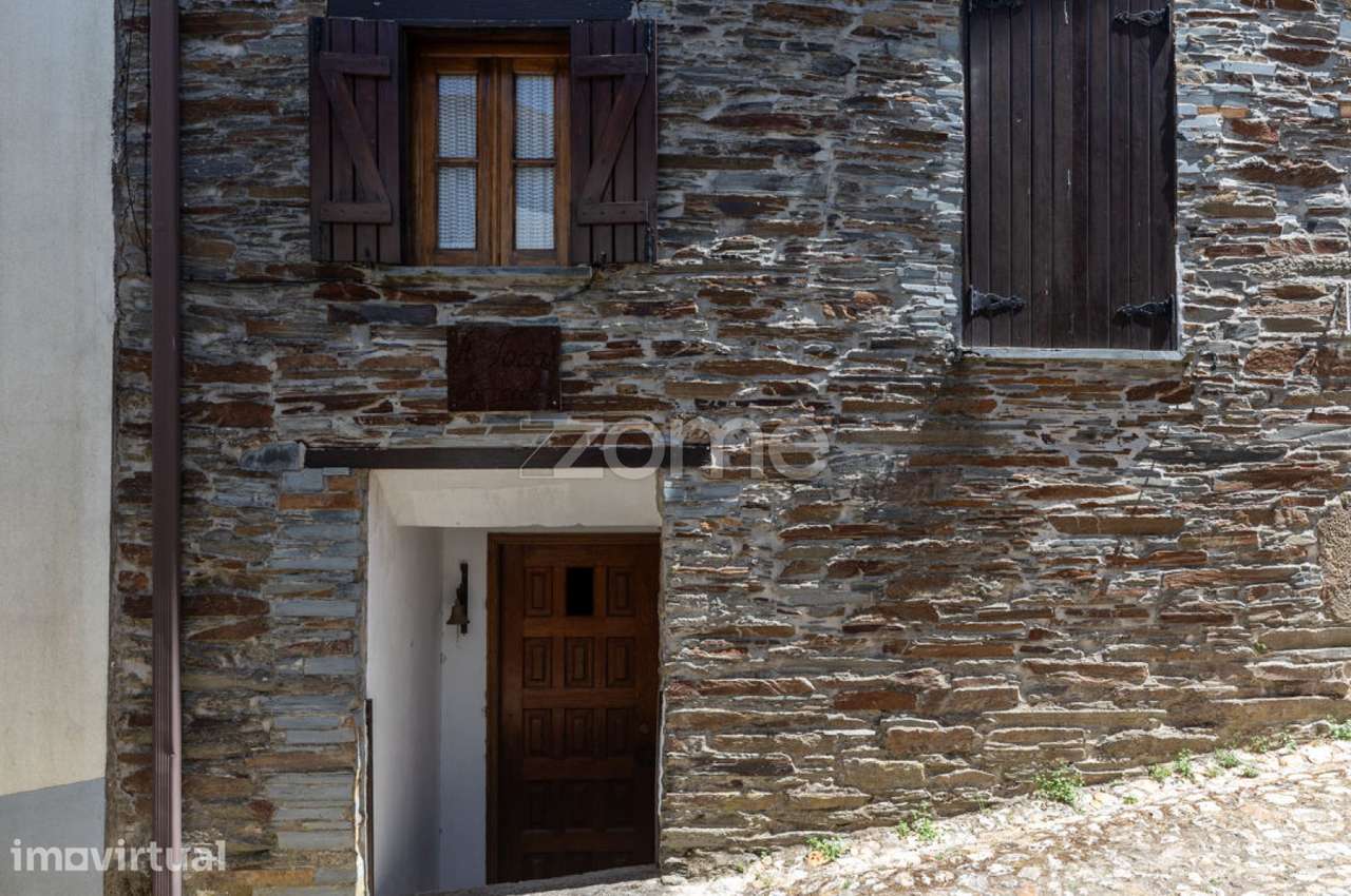 Moradia T3 Alojamento Local - Benfeita | Arganil - Grande imagem: 2/26